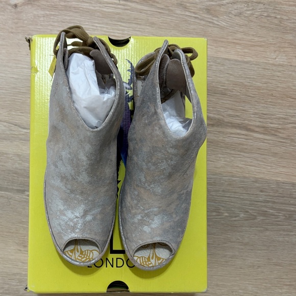 Brand New London Fly Corcuma Wedge Sandal Women’s size 39 - Picture 4 of 8